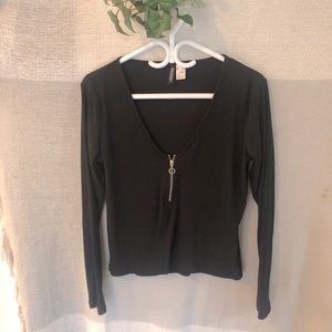 Divided black zipper top from H&M